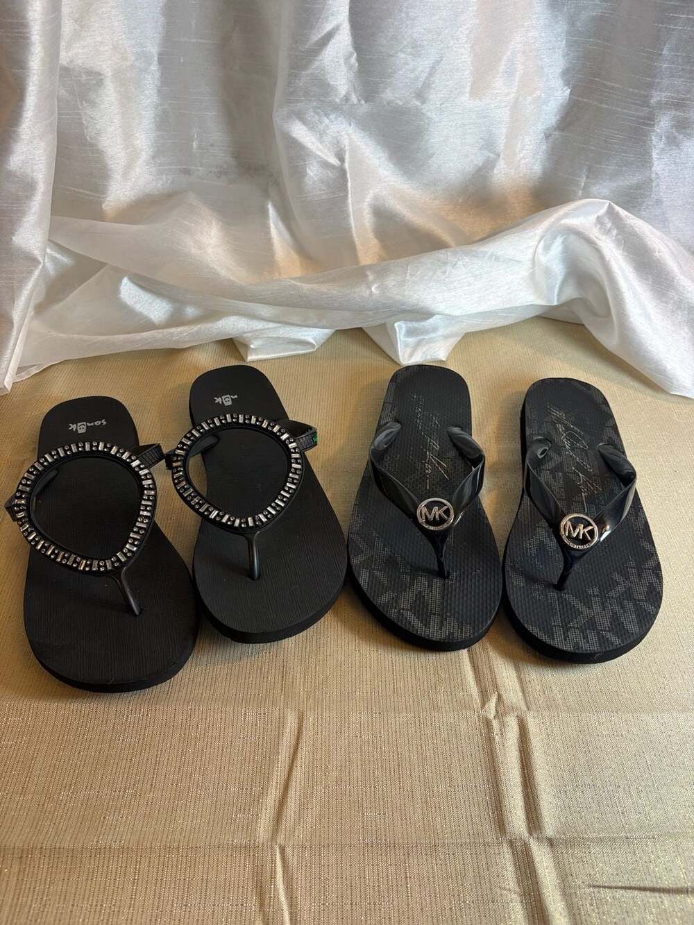 Sanuk and Michael Kors Women's Flip Flop Sandals Bundle Size 10-11